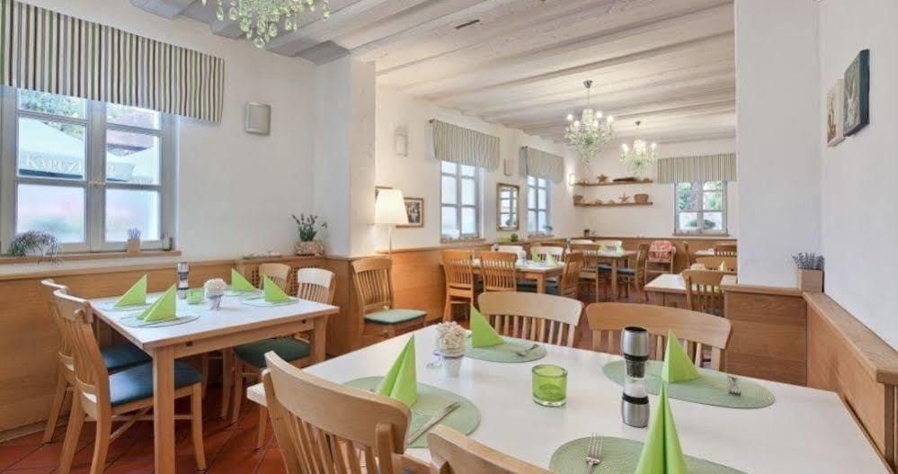 Gasthof Zur Post Neunkirchen am Brand Εξωτερικό φωτογραφία